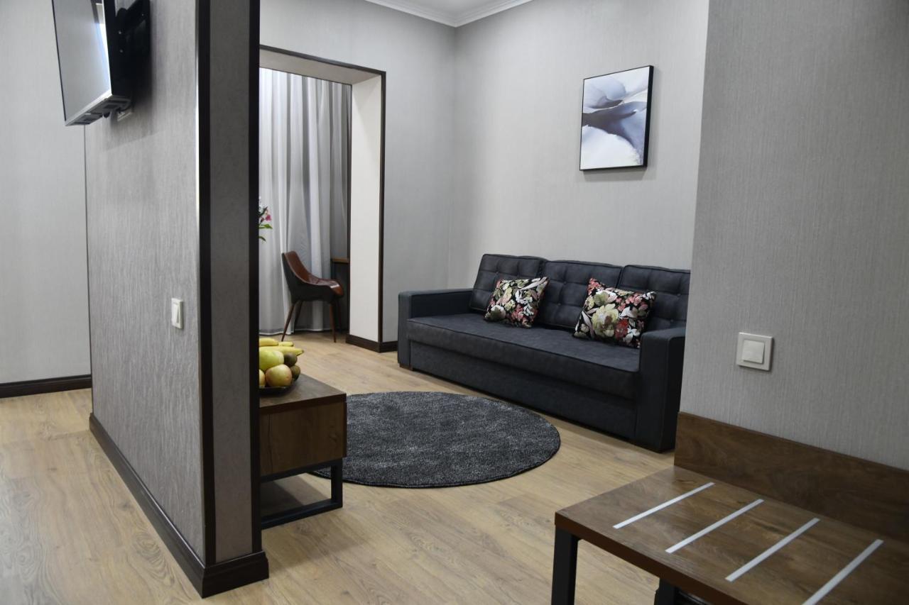 Krokus Plaza طشقند المظهر الخارجي الصورة